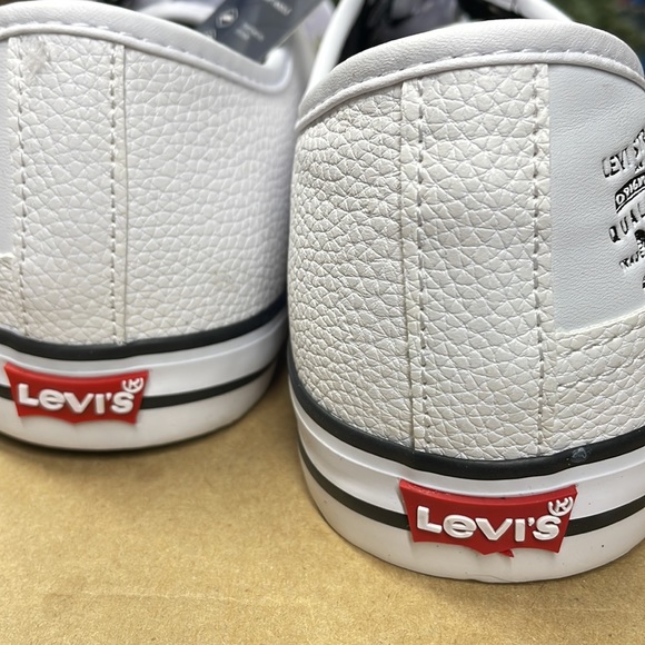 Levi's Shoes Levis Womens White Leather Athletic Low Sneakers Nwt